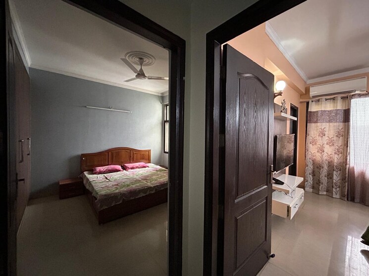  Parking, amrapali-silicon-city 2 Bedroom 1075 Sq.Ft. Apartment In Sector 76 Noida 8063747