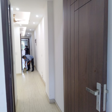 Building Lobby in 2 BHK Builder Floor at Malviya Nagar – for Rent