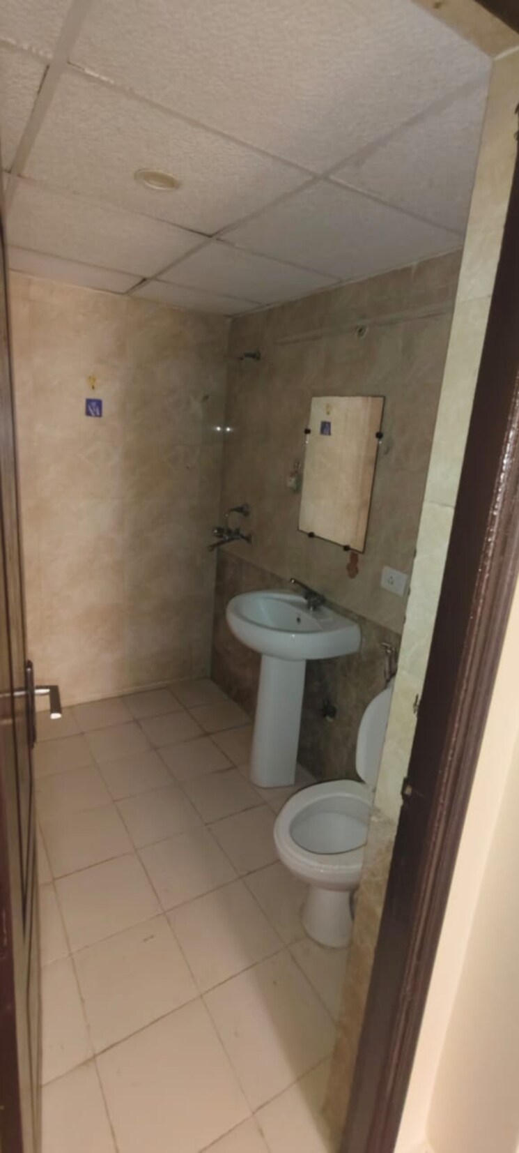 Bathroom, gardenia-gateway 3 Bedroom 1925 Sq.Ft. Apartment In Sector 75 Noida 8063753
