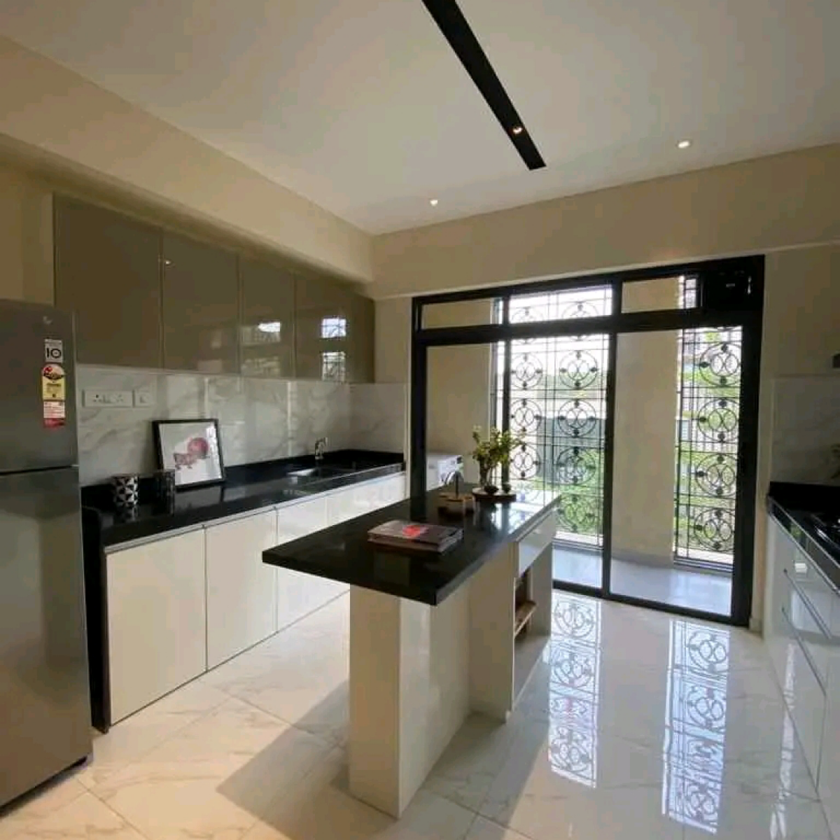 4 BHK + Pooja Room Apartment For Sale in Lodha Sterling