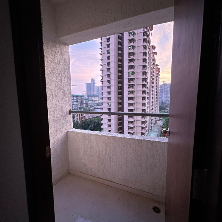 Kitchen, raj-tattva 4 Bedroom 2000 Sq.Ft. Apartment In Kapur Bawdi Thane 8063835