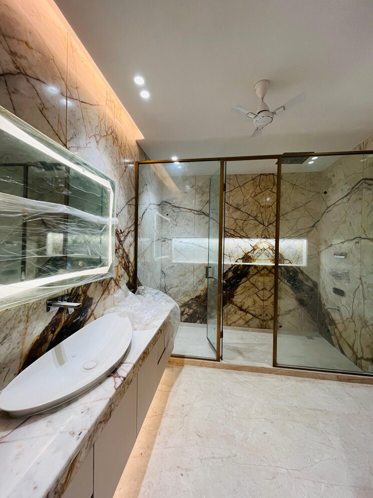 Bathroom, m3m-paragon-57 5 Bedroom 5900 Sq.Ft. Builder Floor In Sector 57 Gurgaon 8063848