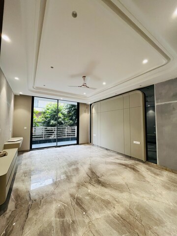 Room in 5 BHK Builder Floor at M3M Paragon 57, Sector 57 – for Sale