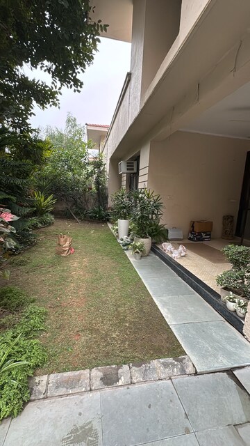 Balcony in 5 BHK Villa at Orchid Petals, Sector 49 – for Rent