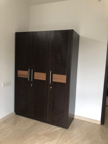 Furnished Amenities in 2 BHK Apartment at Hiranandani Atlantis, Powai – for Rent