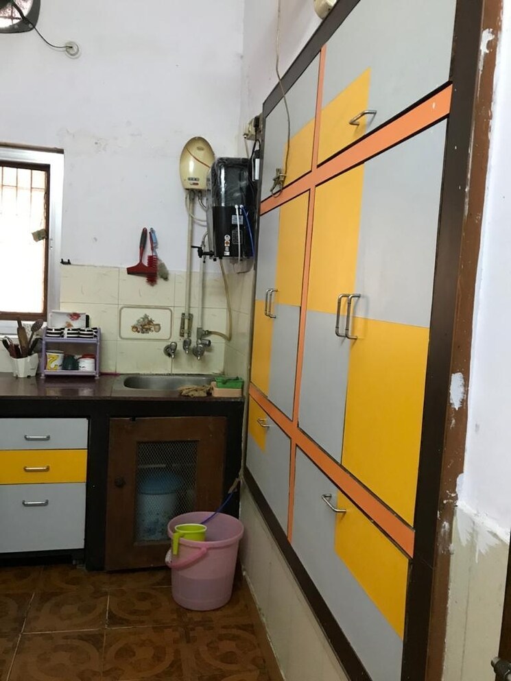 Kitchen, aliganj 6 Bedroom 3200 Sq.Ft. Independent House In Aliganj Lucknow 8063919