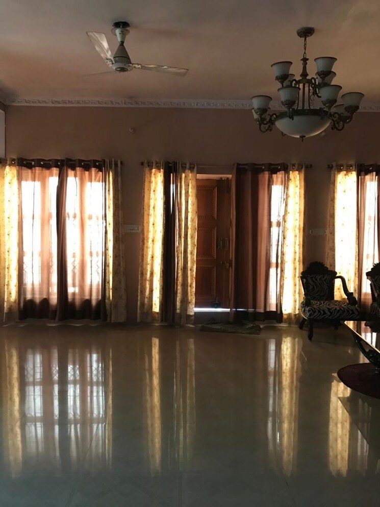 Room, aliganj 6 Bedroom 3200 Sq.Ft. Independent House In Aliganj Lucknow 8063919
