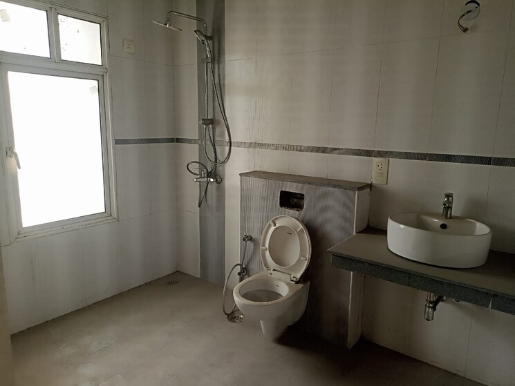 Bathroom, lotus-panache 3 Bedroom 1700 Sq.Ft. Apartment In Sector 110 Noida 8063949