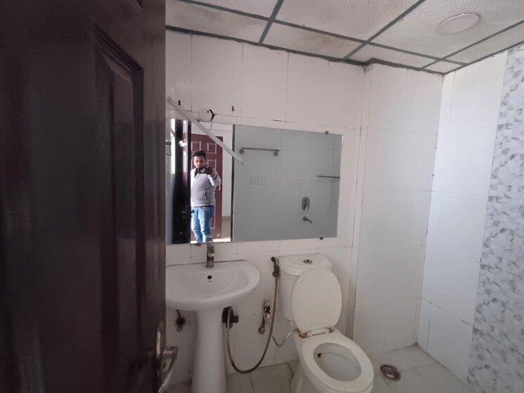 Bathroom, godrej-nest 3 Bedroom 1907 Sq.Ft. Apartment In Sector 150 Noida 8063968