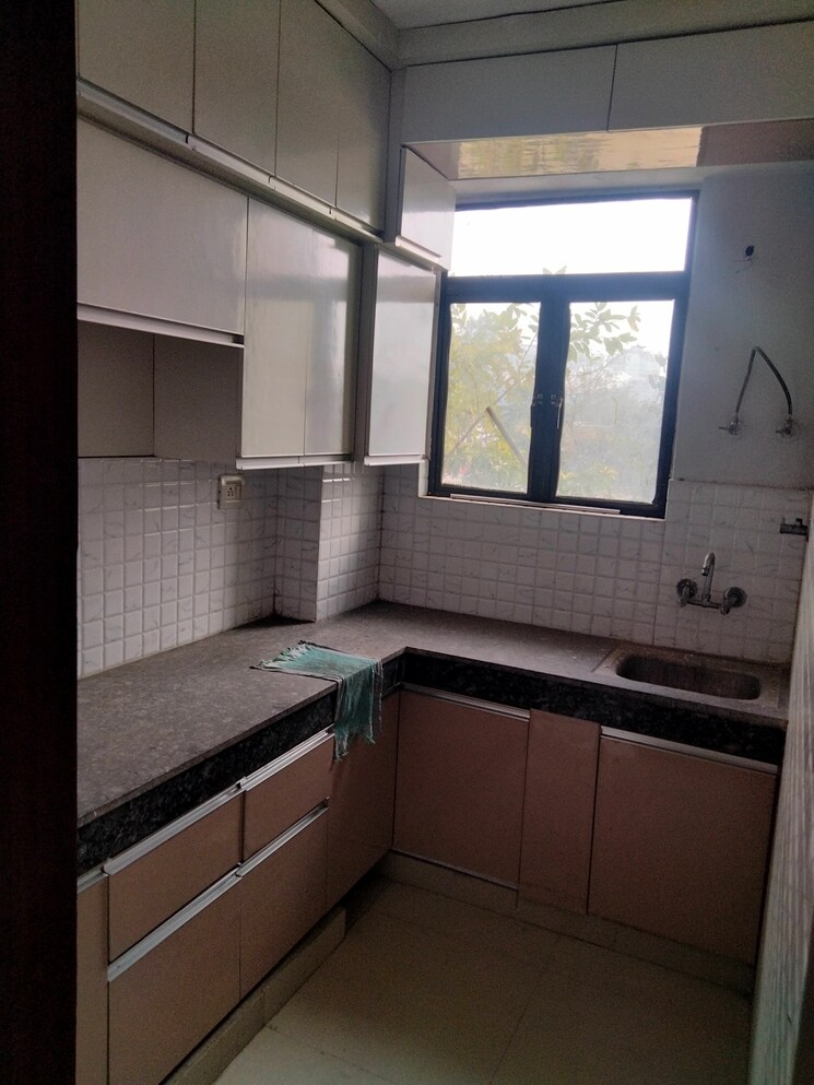 Kitchen, devika-skypers 3 Bedroom 1170 Sq.Ft. Apartment In Raj Nagar Extension Ghaziabad 8064007