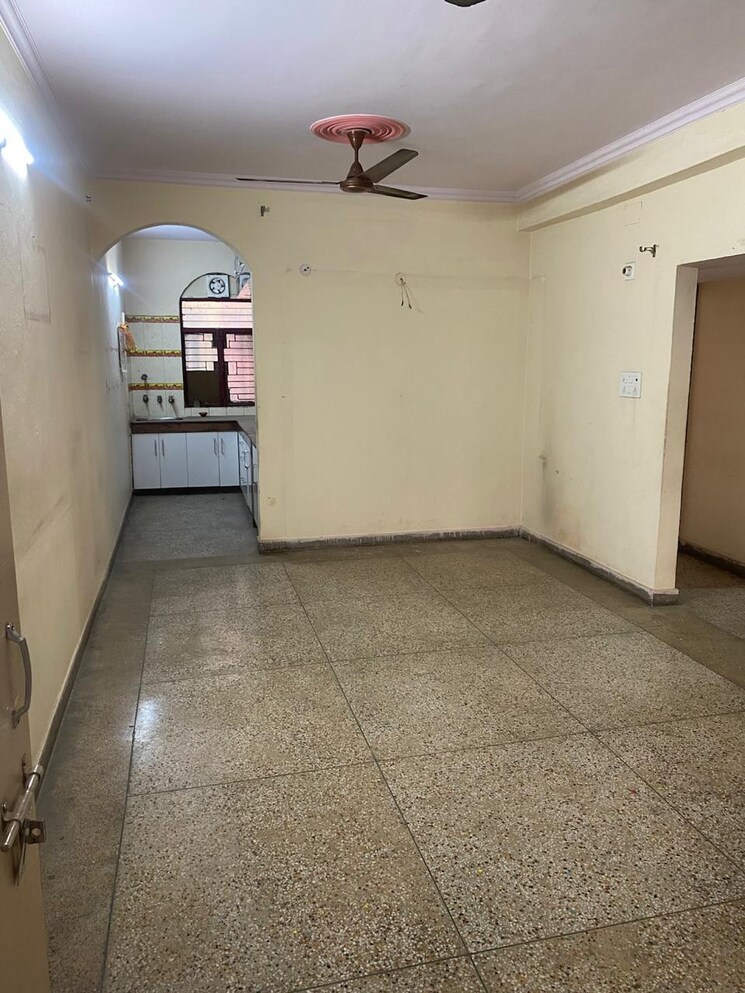 Room, raj nagar extension 5 Bedroom 65 Sq.Mt. Independent House In Raj Nagar Extension Ghaziabad 8064036