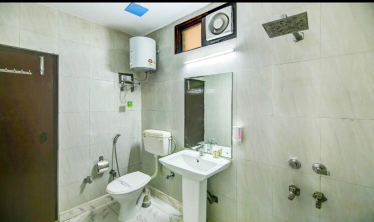 Room, sector 51 Pg For Girls In Sector 51 8064073