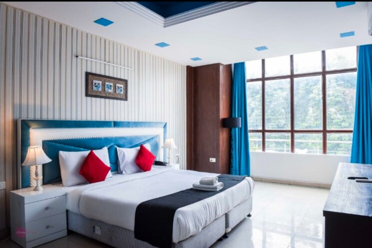 Room, sector 51 Pg For Girls In Sector 51 8064073