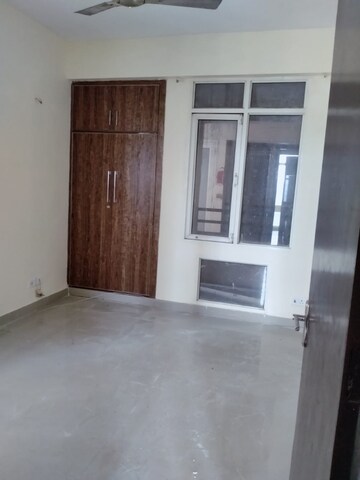 Room in 2 BHK Apartment at Today Ridge Residency, Sector 135 – for Rent