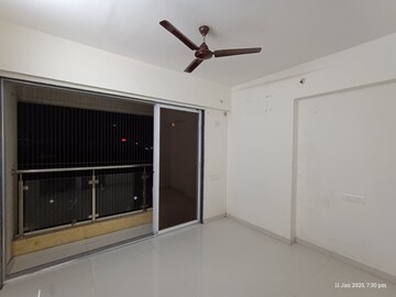 Furnished Amenities in 1 BHK Apartment at Vipul Mahavir Sapphire, Ghansoli – for Rent
