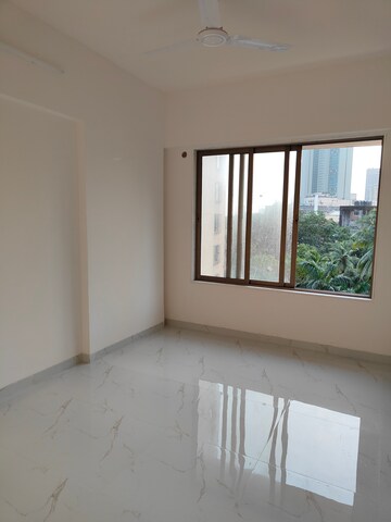 Room in 2 BHK Apartment at The Baya Central, Lower Parel – for Rent
