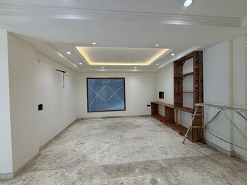 Room in 4 BHK Builder Floor at Sector 47 – for Sale