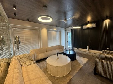 Living Room in 4 BHK Builder Floor at Sector 47 – for Sale