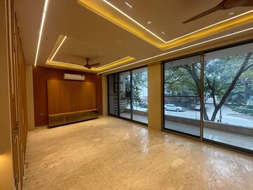 Room in 4 BHK Builder Floor at Sector 47 – for Sale