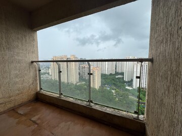2 BHK Apartment For Sale in Rustomjee Urbania Azziano, Majiwada