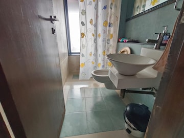 Bathroom in 2 BHK Apartment at Swapnalok Towers, Malad East – for Sale