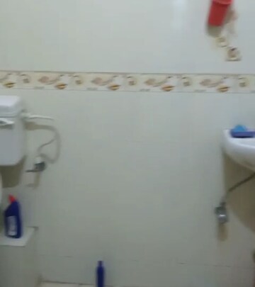 Furnished Amenities in 2 BHK Independent House at Aliganj – for Rent