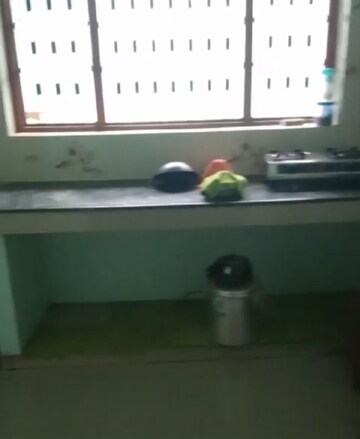Furnished Amenities in 2 BHK Independent House at Aliganj – for Rent