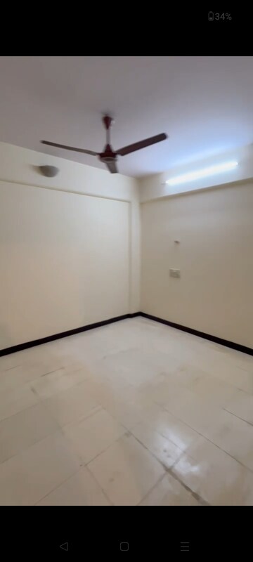 Room in 2.5 BHK Apartment at Chamunda Fortuna, Andheri West – for Sale