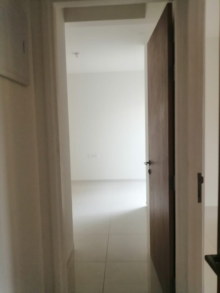 Bathroom, godrej-emerald 2 Bedroom 723 Sq.Ft. Apartment In Ghodbunder Road Thane 8064308