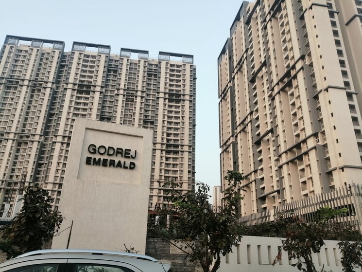 Exterior View, godrej-emerald 2 Bedroom 723 Sq.Ft. Apartment In Ghodbunder Road Thane 8064308