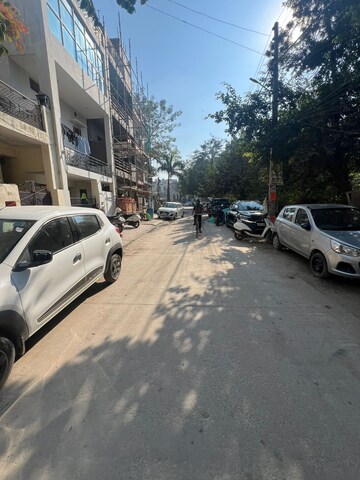 Parking in 2.5 BHK Independent House at Sector 10a – for Sale