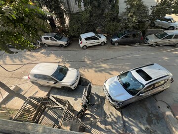 Parking in 2.5 BHK Independent House at Sector 10a – for Sale