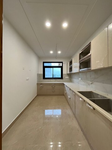 Kitchen in 3 BHK Builder Floor at BPTP Eden Estate, Sector 81 – for Sale