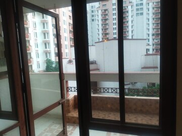 Building Lobby in 3 BHK Apartment at Orchid Gardens, Sector 54 – for Rent