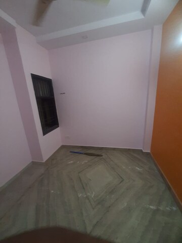 Room in 1 BHK Builder Floor at Rohini Sector 8 – for Rent