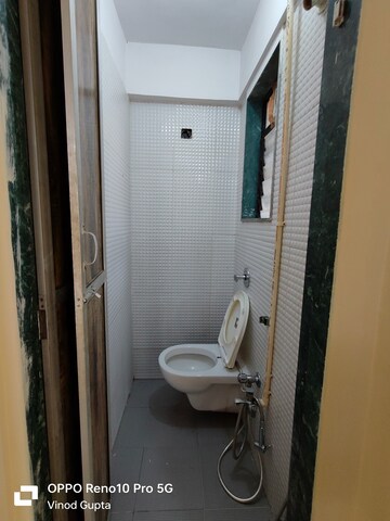 Bathroom in 1 BHK Apartment at Greenfields Apartment, Lower Parel – for Rent