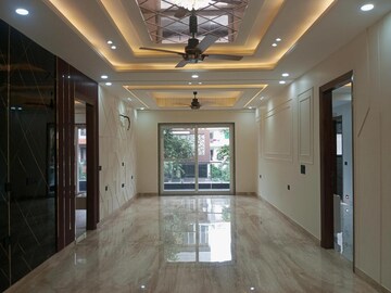 Living Room in 4 BHK Builder Floor at Mandi – for Sale