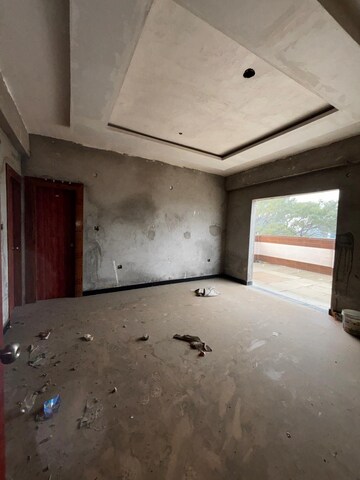 Room in 4 BHK Builder Floor at Lalbagh – for Sale