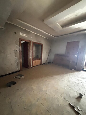 Room in 4 BHK Builder Floor at Lalbagh – for Sale