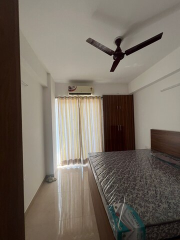Bedroom in 3.5 BHK Apartment at ATS Happy Trails, Sector 10 Greater Noida – for Rent