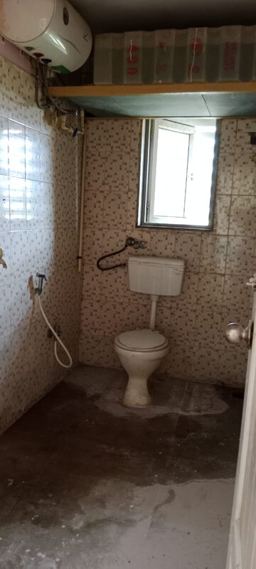 Bathroom in 3 BHK Apartment at Crystal Isle Apartment, Goregaon East – for Sale