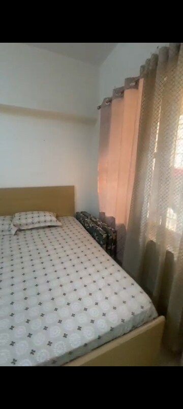 Bedroom in 2 BHK Apartment at K Raheja Palm Court, Malad West – for Rent