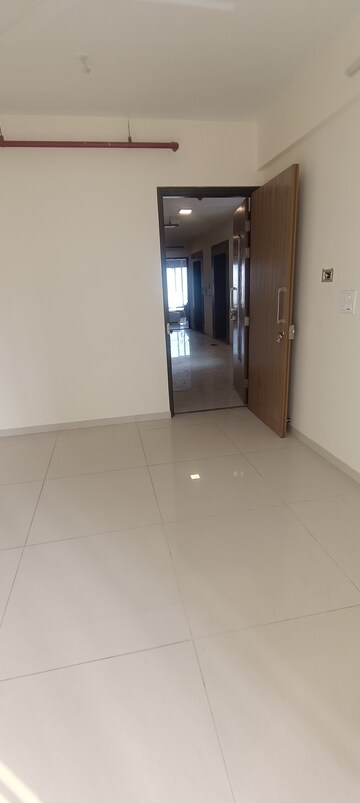 Room in 2 BHK Apartment at Godrej Nest Kandivali, Kandivali East – for Rent