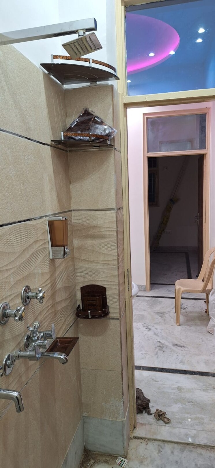 Bathroom, rohini sector 7 2 Bedroom 500 Sq.Ft. Builder Floor In Rohini Sector 7 Delhi 8064535