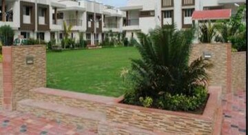 3 BHK Villa – Garden View at Shela - for Rent