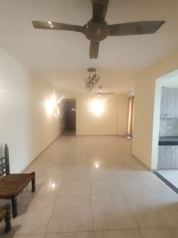 Room in 3 BHK Builder Floor at Omaxe Heights, Sector 86 – for Rent