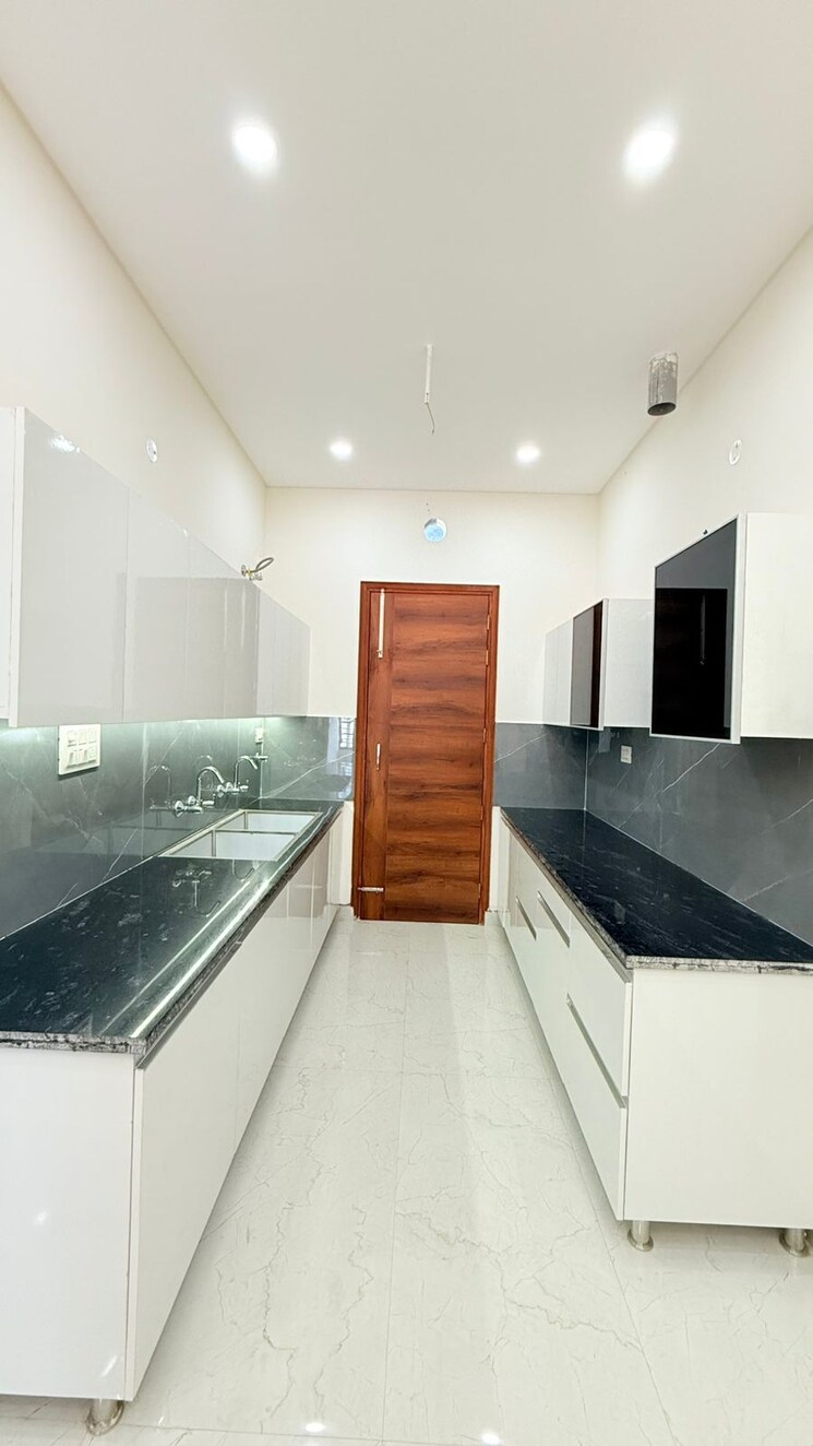 Kitchen, sector 125 2.5 Bedroom 200 Sq.Ft. Villa In Sector 125 Mohali 8064753