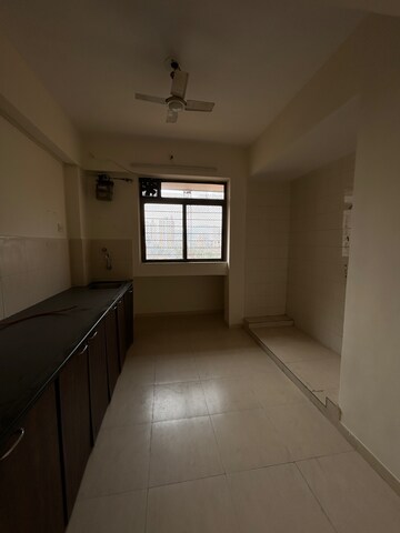 Room in 2 BHK Apartment at Vijay Vatika, Kavesar – for Rent