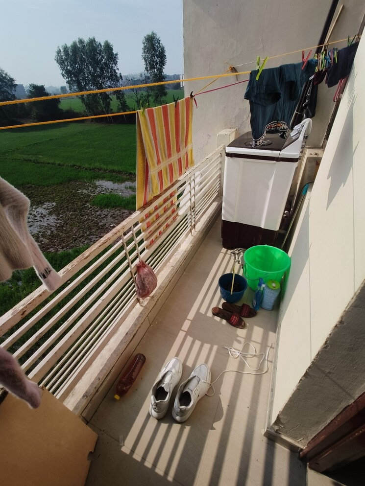 Balcony, dhakoli village 1 Bedroom 85 Sq.Yd. Builder Floor In Dhakoli Village Zirakpur 8064777