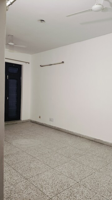 3.5 BHK Independent House For Rent in Sector 16